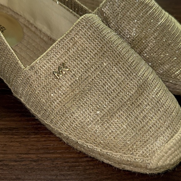 MICHAEL MICHAEL KORS Kendrick Glitter Chain-Mesh Slip-On Espadrille Light Gold - Picture 8 of 9